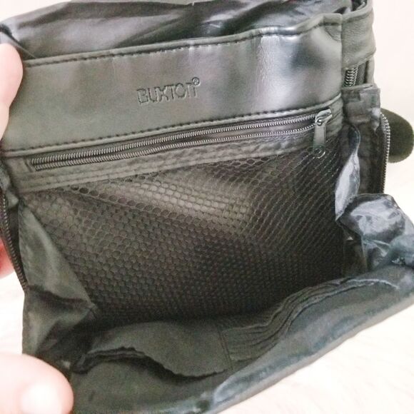 Buxton one shoulder backpack - Picture 6 of 6